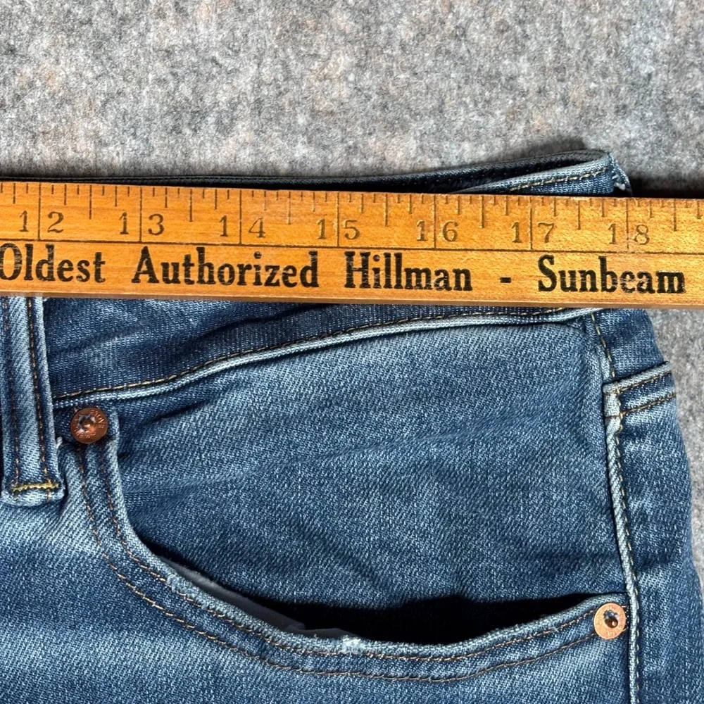 American Eagle Airflex+ Slim Jeans Mens 34x32 (35x31) Medium Blue Faded Whiskers